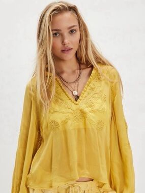 NWT Free People Bali Dragon Lily Blouse Misted Yellow Embroidered Medium